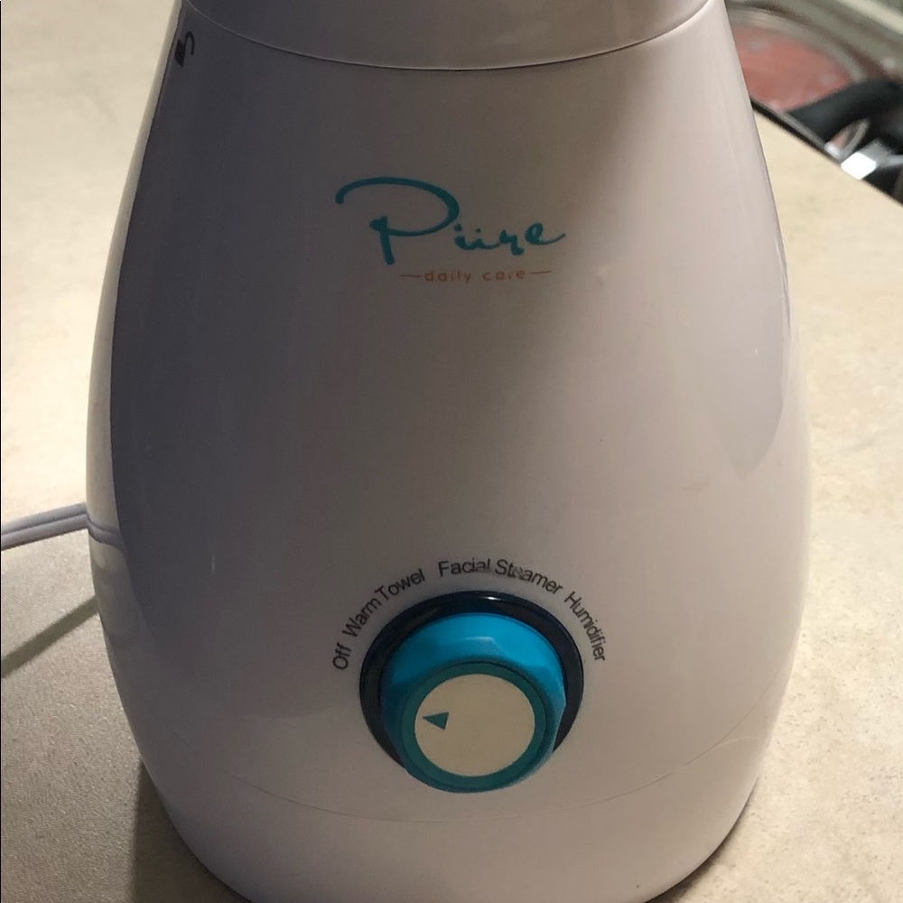 Facial steamer